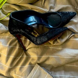 Authentic Louboutin shoes. 9.5. Black